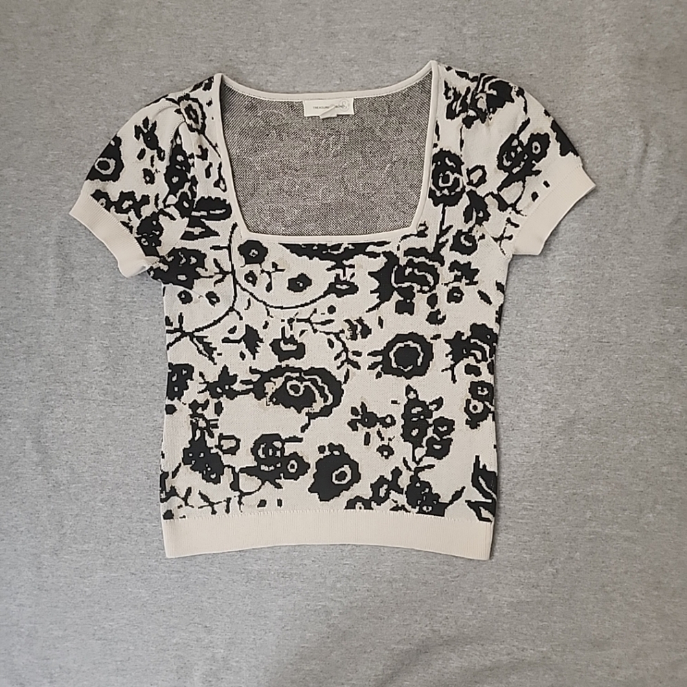 Treasure & Bond Black and White Floral Crop Top